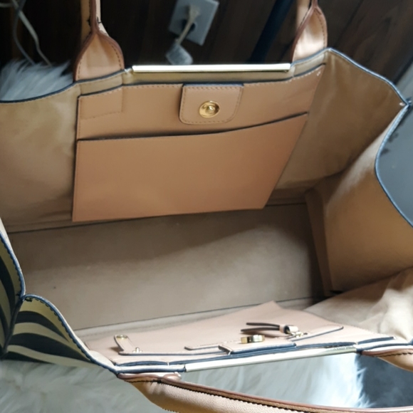 Kate Landry tote - Picture 6 of 7